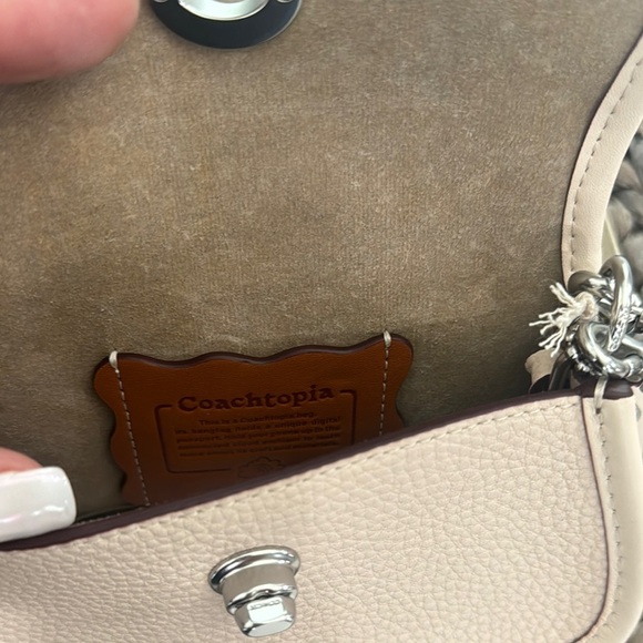 Coach COACHTOPIA Micro Wavy Dinky in Cloud - Picture 4 of 13